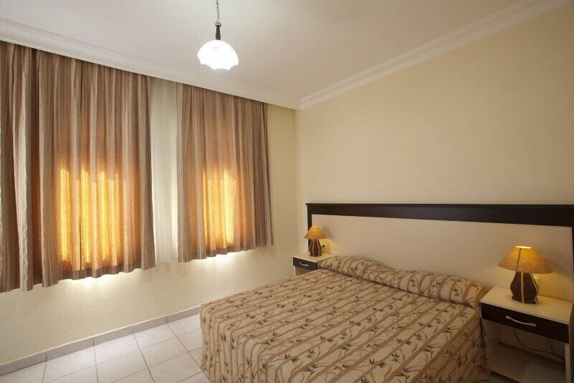 Helios Hotel Side Luaran gambar