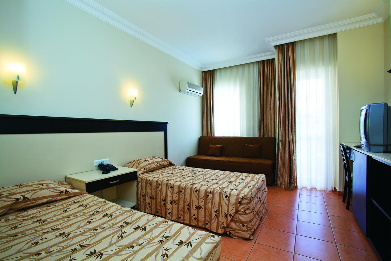 Helios Hotel Side Luaran gambar